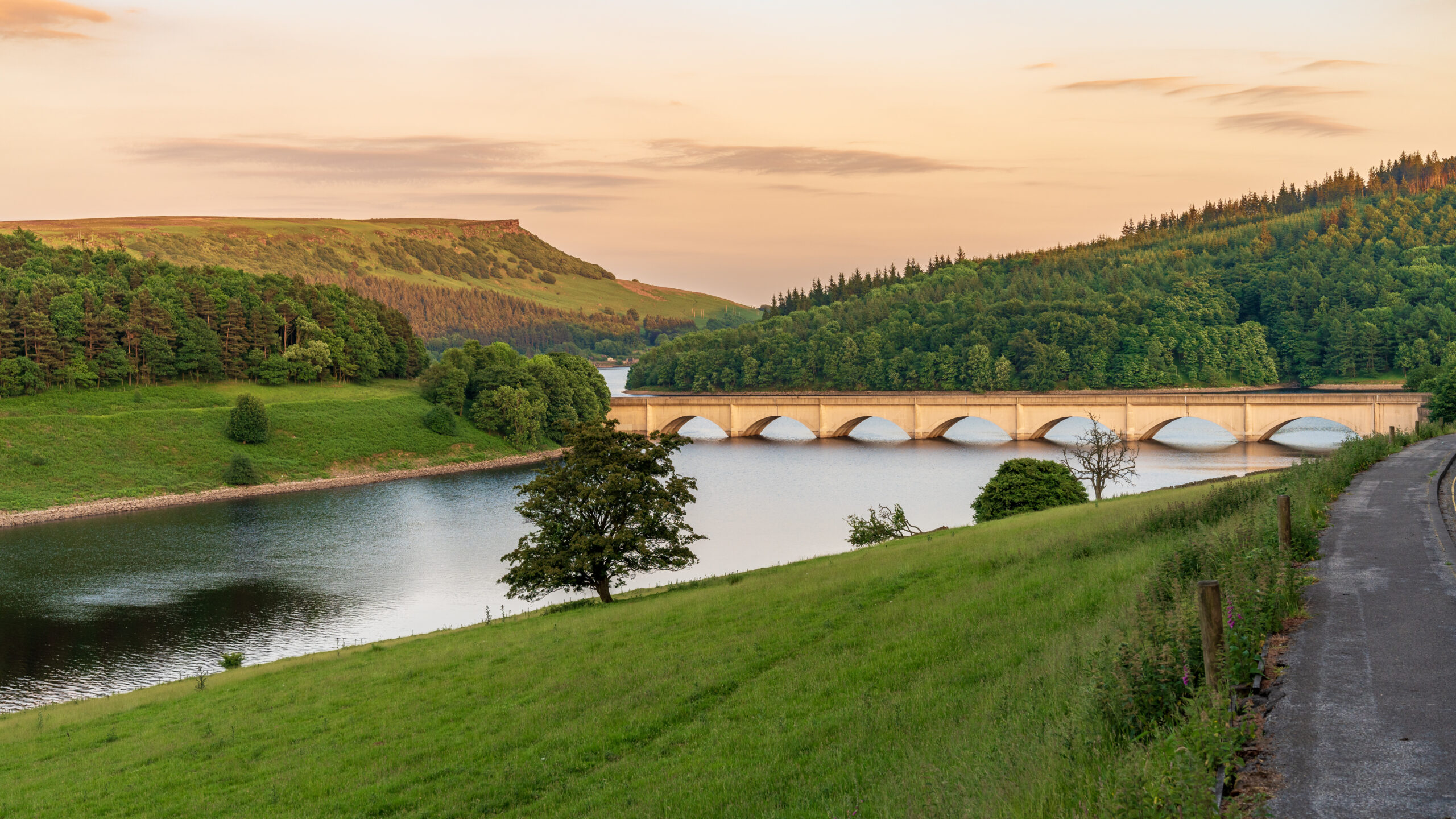 An image of the Ladybower Reservoir in Derbyshire where we provide Pat Testing