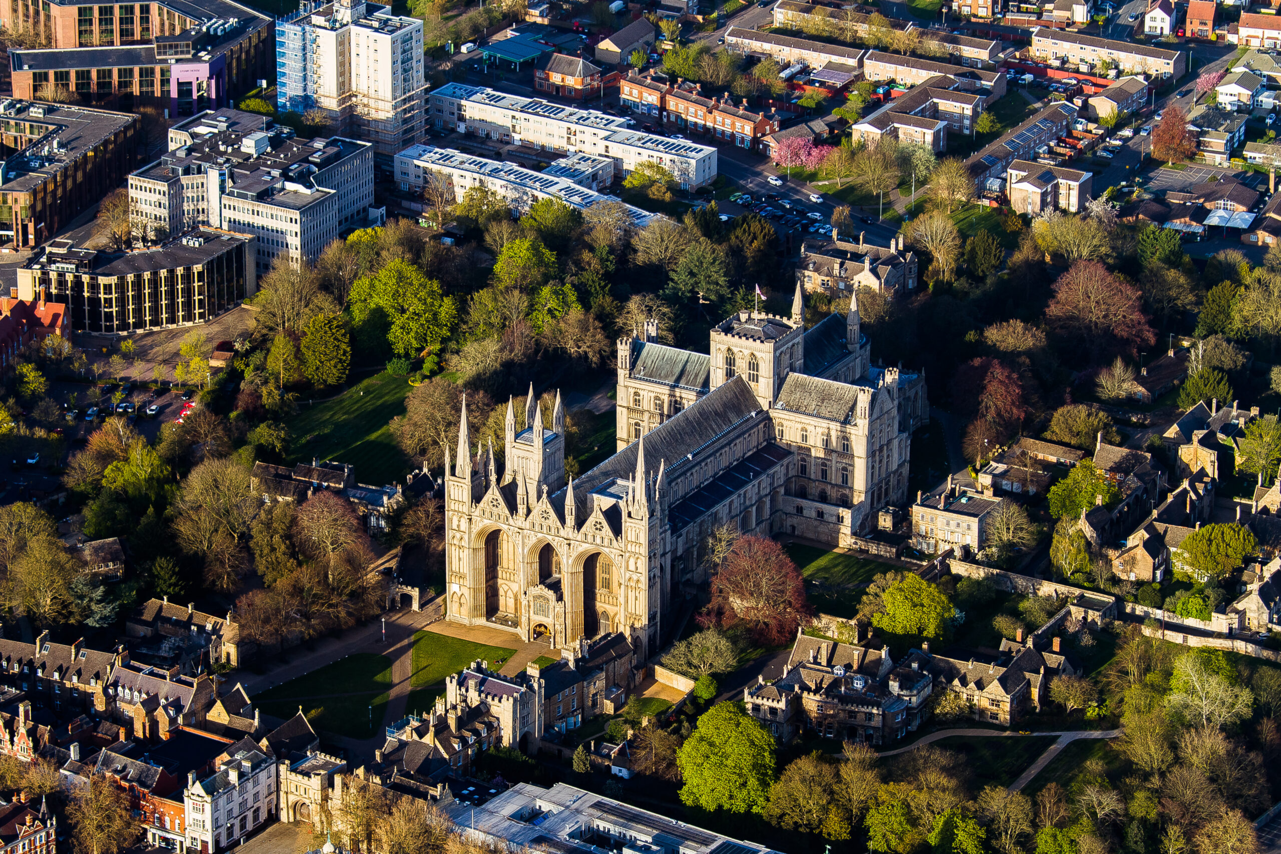 An aerial shot of the Peterborough Cathedral in Peterborough, England during daylight